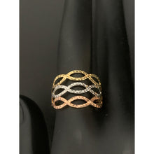 Load image into Gallery viewer, 18K Gold Ring Tricolor White Yellow Rose Gold 2.15 grams Size 7 - Rafant