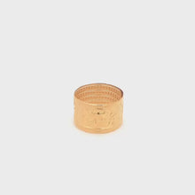 Load and play video in Gallery viewer, 18K Yellow Gold Ring Fortune Luck 1.89 grams Size 7.5