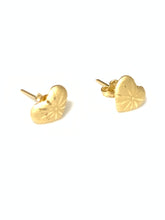 Load image into Gallery viewer, New Authentic 18K Saudi Gold Stud Heart Earrings Dainty Small - Rafant