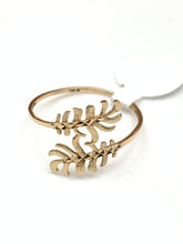 Load image into Gallery viewer, New Real 18K Saudi Gold Fern Leaves Ring Size 7.5 - Rafant