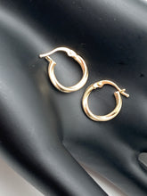 Load image into Gallery viewer, New Real 18K Saudi Gold Hoops/Loops Twisted Earrings Small 0.88 grams - Rafant