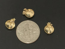 Load image into Gallery viewer, New Real 18k Saudi Gold Round Earrings and Pendant Set Small Dainty Delicate Very Lightweight - Rafant