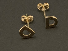 Load image into Gallery viewer, New Real 18K Saudi Gold Small Stud D Earrings - Rafant