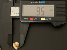 Load image into Gallery viewer, New Authentic 18K Saudi Gold Puffed Heart Stud Earrings Small - Rafant