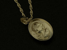 Load image into Gallery viewer, 18K Saudi Gold Necklace 18" Chain w/Woman Lady Pendant Small 1.71 grams - Rafant