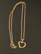 Load image into Gallery viewer, 18K Saudi Gold Necklace 18" Cable Chain Open Heart Pendant - Rafant