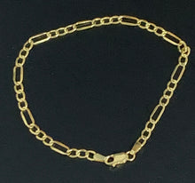 Load image into Gallery viewer, New Real 18K Saudi Gold Figaro Link Chain Bracelet Size 8 - Rafant