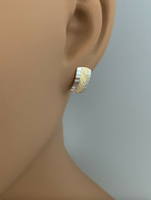Load image into Gallery viewer, New Authentic 18K Saudi Gold Stud Two Tone White/Yellow Gold Earrings - Rafant