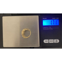 Load image into Gallery viewer, 18K Gold Ring Wave 1.71 grams Size 6 - Rafant