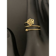 Load image into Gallery viewer, 18K Gold Ring Spiral Flower 1.21 grams Size 8 - Rafant