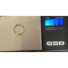 Load image into Gallery viewer, 18K Gold Ring Three Days 1.18 grams Size 6 - Rafant