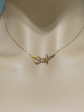 Load image into Gallery viewer, New Authentic 18K Saudi Gold 17.25" Necklace with Heart Beat Pendant - Rafant