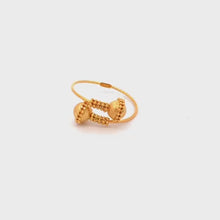 Load and play video in Gallery viewer, 18K Yellow Gold Ring 2.26 grams Size 8