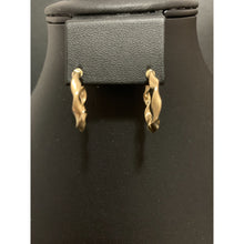 Load image into Gallery viewer, 18K Gold Earrings Hoops Loops Twist 1.51 grams - Rafant