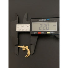 Load image into Gallery viewer, 18K Gold Pendant Pistol 1.20 grams - Rafant