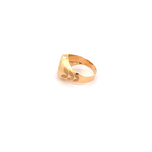 Load image into Gallery viewer, 18K Yellow Gold Ring Heart 1.16 grams Size 4 - Rafant