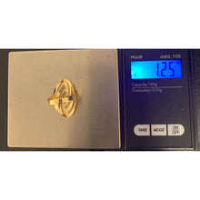 Load image into Gallery viewer, 18K Gold Ring 1.25 grams Size 6 - Rafant