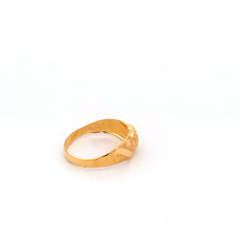 Load image into Gallery viewer, 18K Yellow Gold Ring Heart 1.27 grams Size 7 - Rafant
