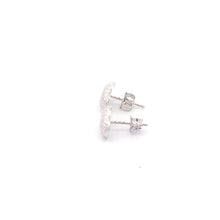 Load image into Gallery viewer, 18K White Gold Earrings Stud Heart 1.12 grams - Rafant