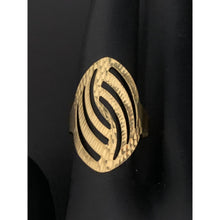 Load image into Gallery viewer, 18K Gold Ring 1.32 grams Size 6.5 - Rafant