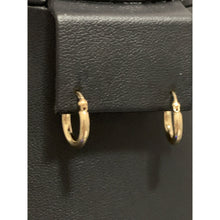 Load image into Gallery viewer, 18K Gold Earrings Hoops Loops Small 0.88 grams - Rafant