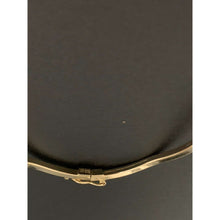 Load image into Gallery viewer, 18K Gold Bracelet Bangle Wave Twist Clip Oval Size 6.5 inches 2.56 grams
