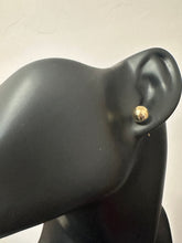 Load image into Gallery viewer, 18K Yellow Gold Earrings Stud Ball Polished 1.30 grams
