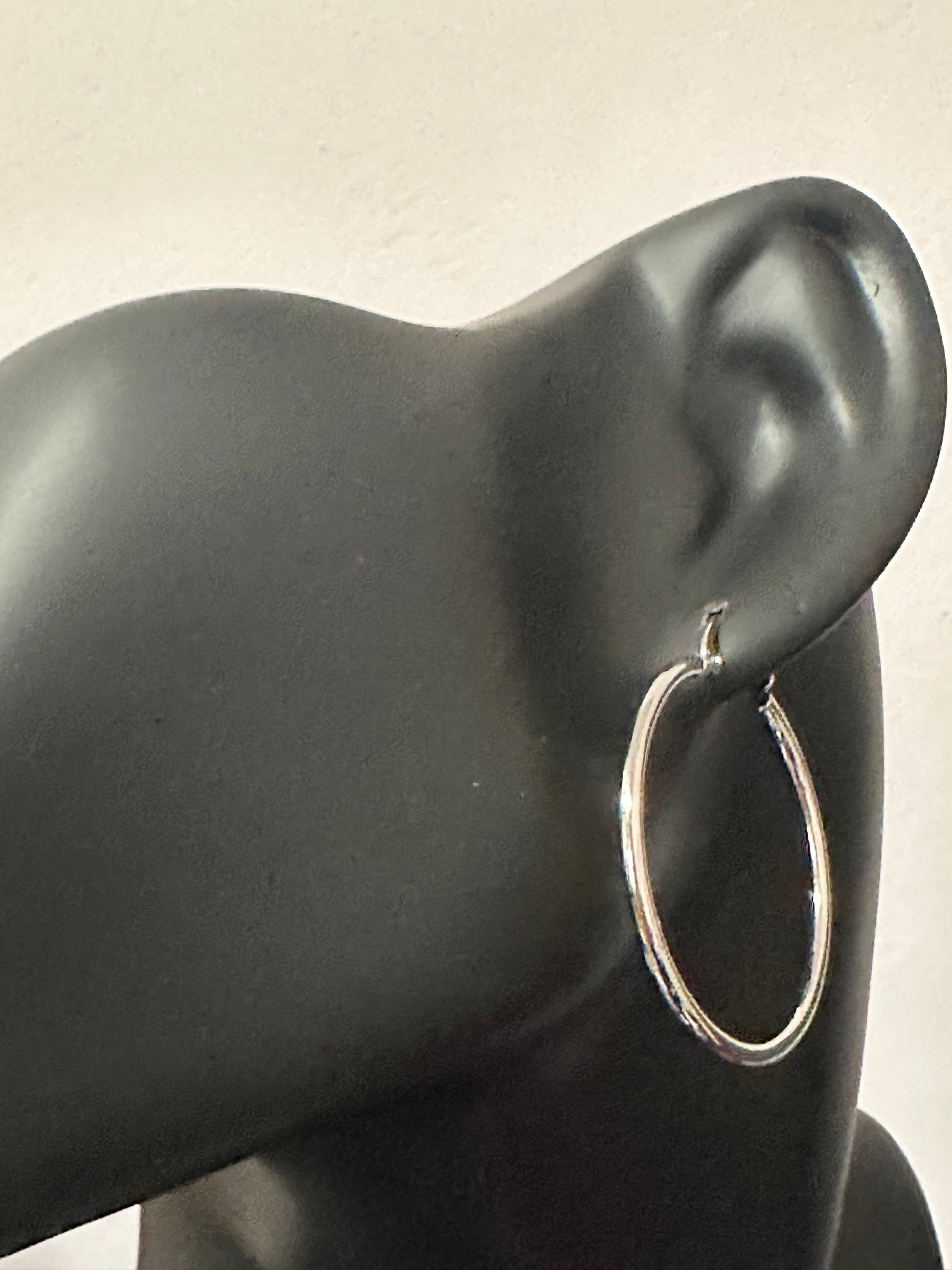 18K White Gold Earrings Hoops Loops 1.72 grams - Rafant