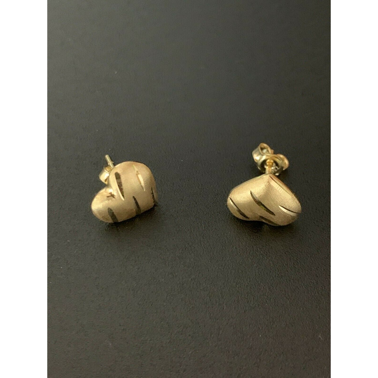 18K Gold Earrings Stud Heart  2.72 grams - Rafant