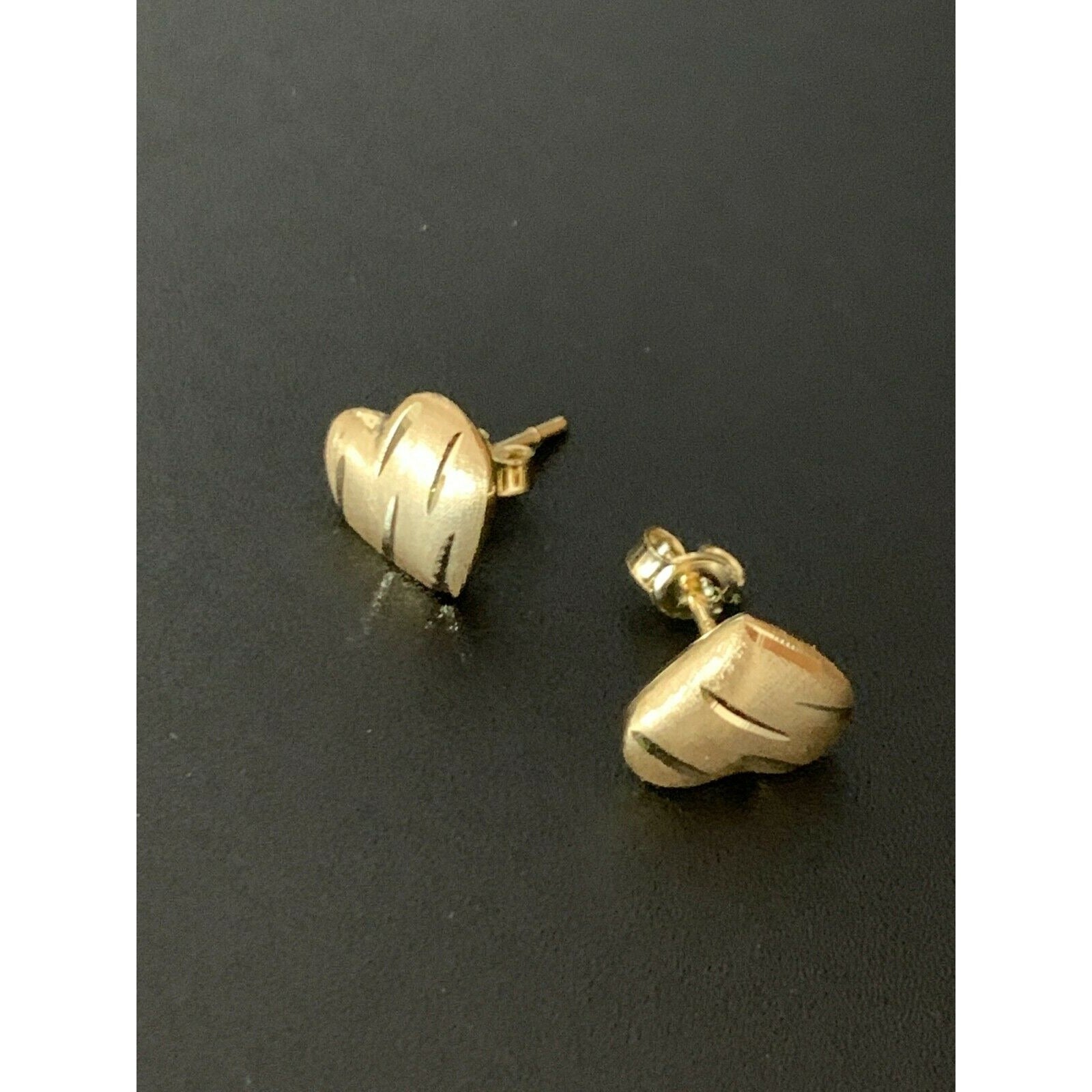 18K Gold Earrings Stud Heart  2.72 grams - Rafant