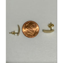 Load image into Gallery viewer, 18K Gold Earrings Stud Rectangle Frosted 1.58 grams - Rafant
