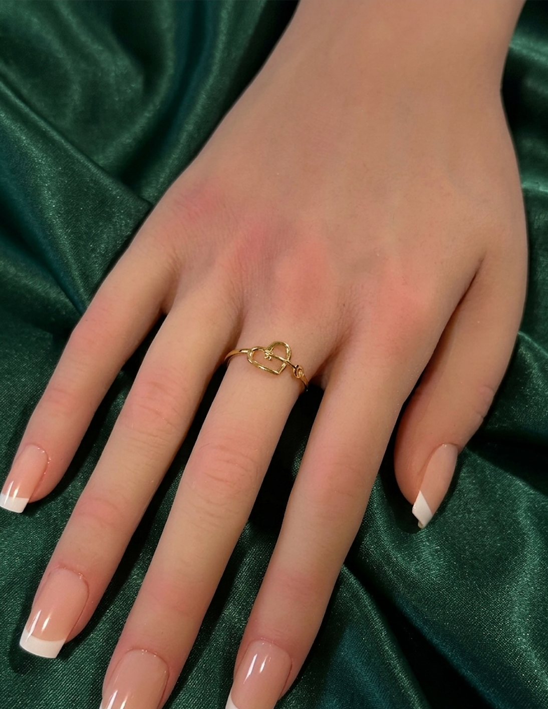 18K Gold Ring Heart Key 1.24 grams Size 7 - Rafant