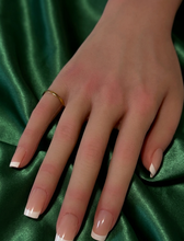 Load image into Gallery viewer, 18K Gold Ring Heart 1.08 grams Size 6 Minimalist
