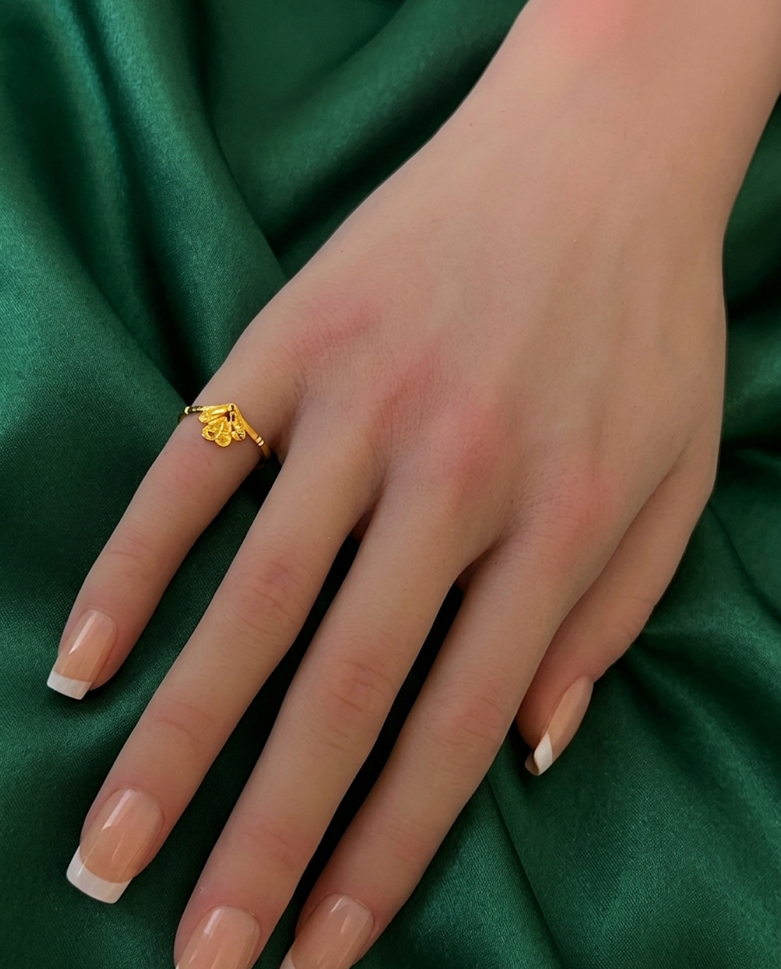 18K Gold Ring Heart 1.08 grams Size 6 Minimalist - Rafant