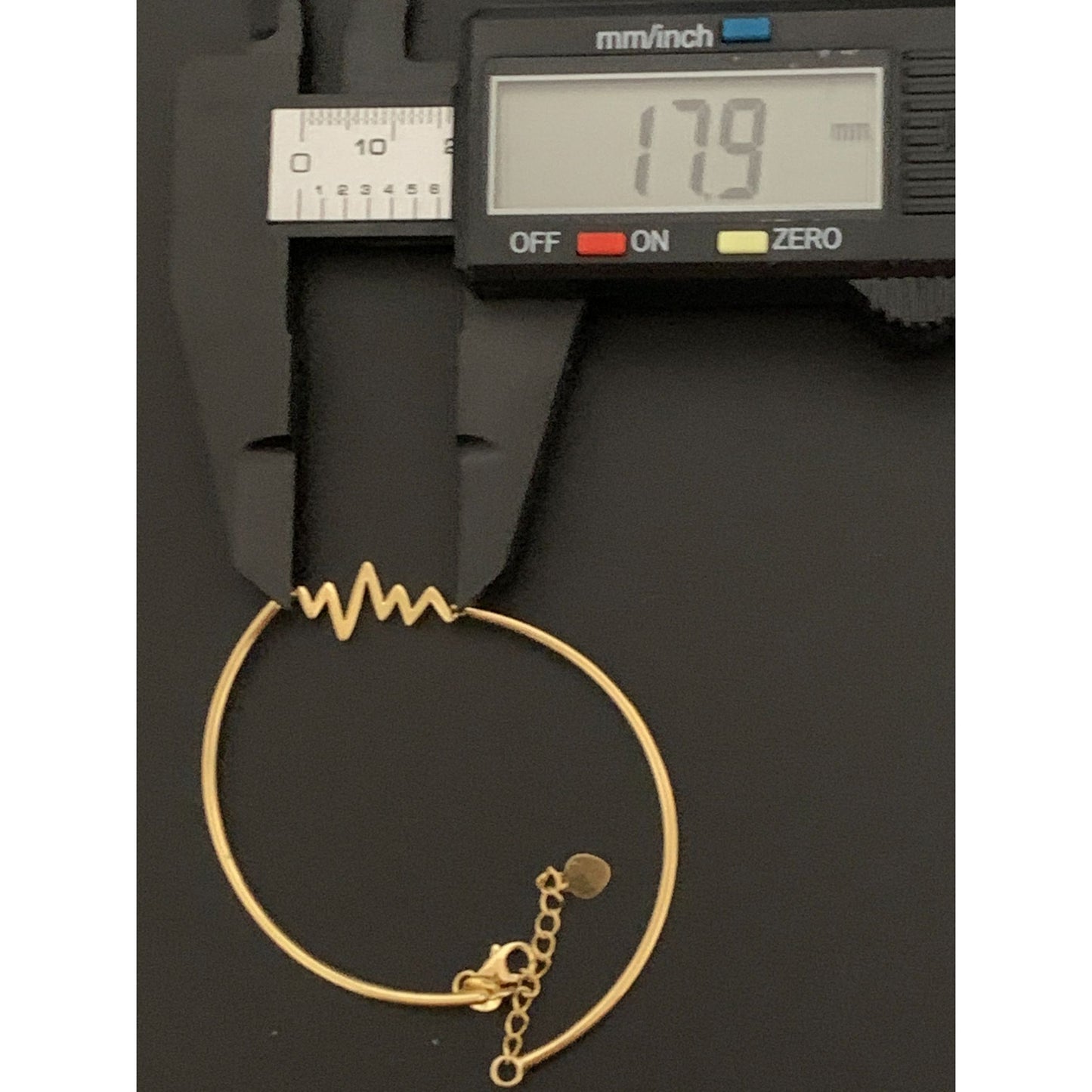 18K Gold Bracelet Bangle Heart Beat Small ExraSmall 3.95 grams - Rafant