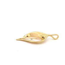 Load image into Gallery viewer, 18K Japan Gold Pendant Leaf 1.49 grams - Rafant
