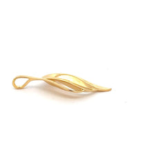 Load image into Gallery viewer, 18K Japan Gold Pendant Leaf 1.49 grams - Rafant
