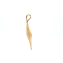 Load image into Gallery viewer, 18K Japan Gold Pendant Leaf 1.49 grams - Rafant
