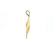 Load image into Gallery viewer, 18K Japan Gold Pendant Leaf 1.49 grams - Rafant

