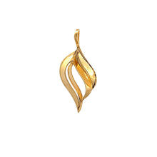 Load image into Gallery viewer, 18K Japan Gold Pendant Leaf 1.49 grams - Rafant

