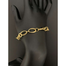Load image into Gallery viewer, 18K Gold Bracelet Chain Oval Link 3.85 grams Size 7.5 inches
