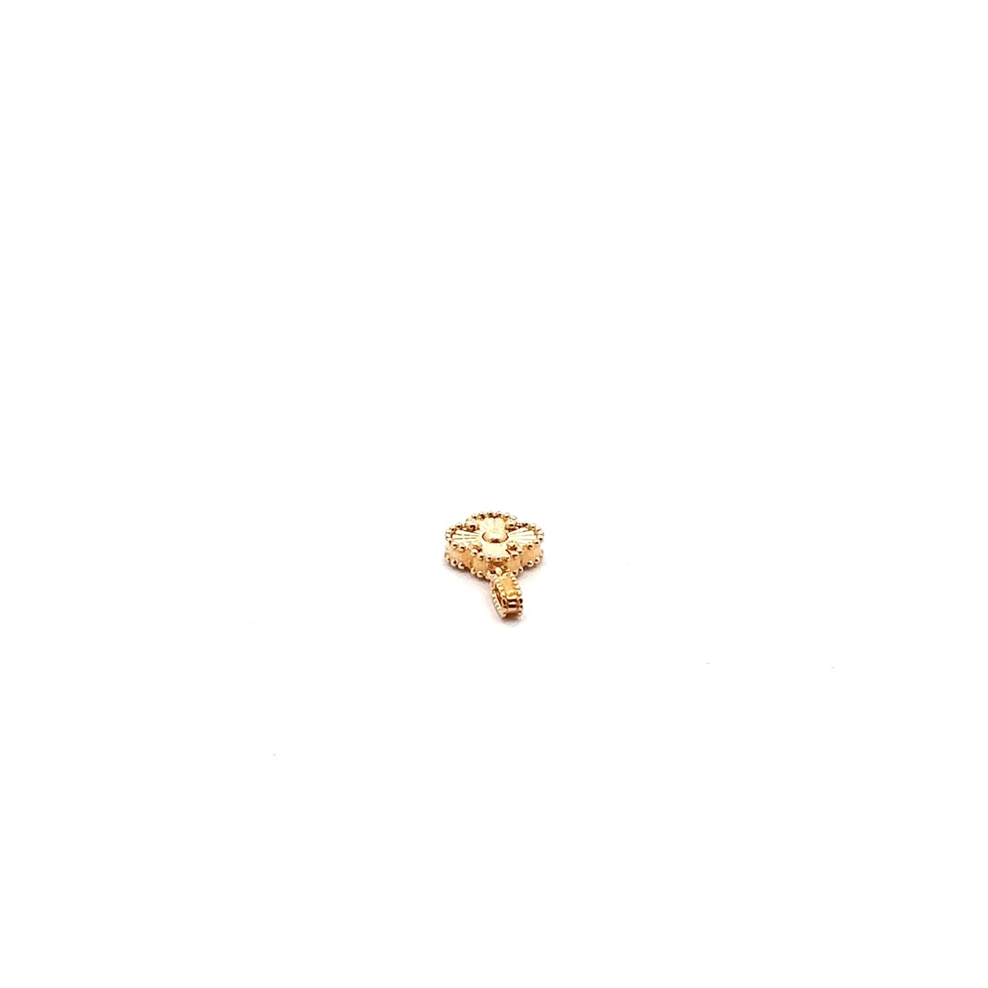 18K Gold Pendant Charm Flower 1.16 grams - Rafant