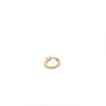 Load image into Gallery viewer, 18K Gold Earring Hoop Oval Spiral textured One Piece Only - Rafant
