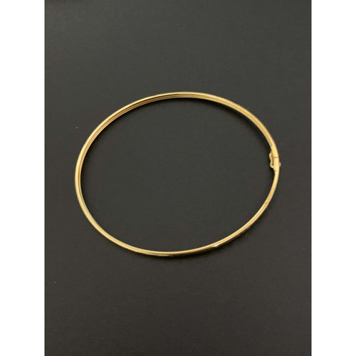 18K Gold Bracelet Bangle Oval Size 7.25 inches 2.30 grams