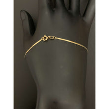 Load image into Gallery viewer, 18K Gold Bracelet Chain Flat Size 7.5 inches 0.85 grams
