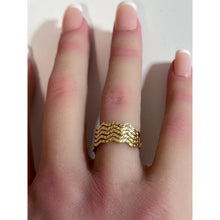 Load image into Gallery viewer, 18K Gold Ring Wave Size 6
