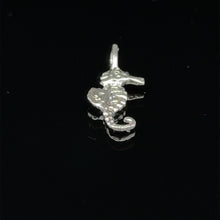 Load image into Gallery viewer, 925 Sterling Silver Pendant Charm Seahorse
