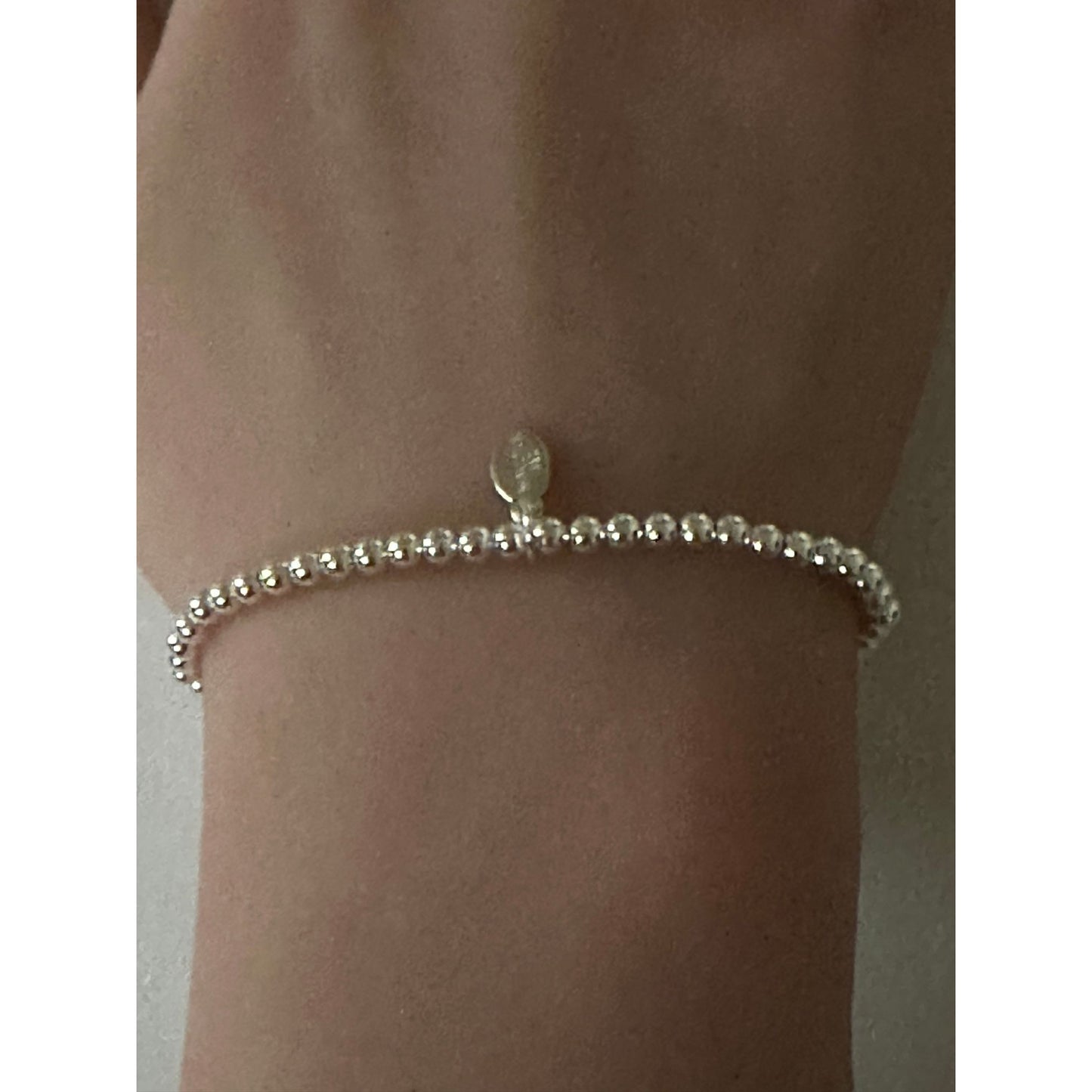 925 Sterling Silver Beaded Stretch Stacking Bracelet Blue Flower Charm Minimalist Size 7" - Rafant