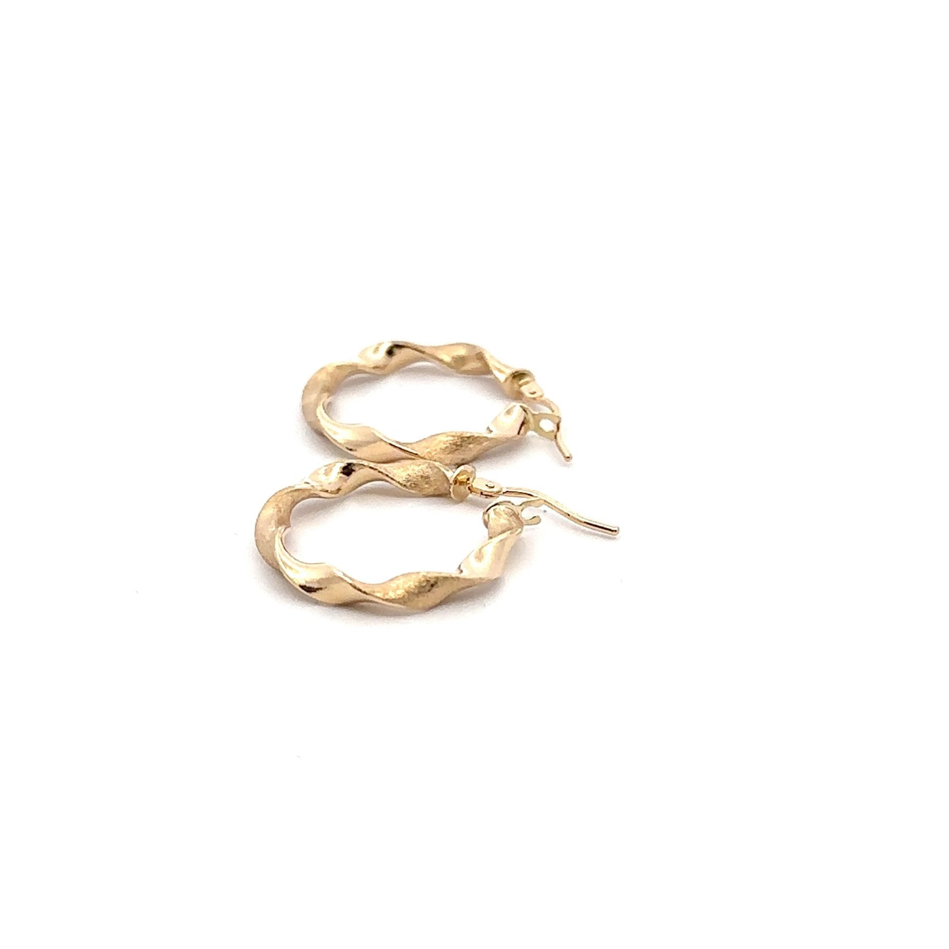 18K Gold Earrings Hoops Loops Twist 1.51 grams - Rafant
