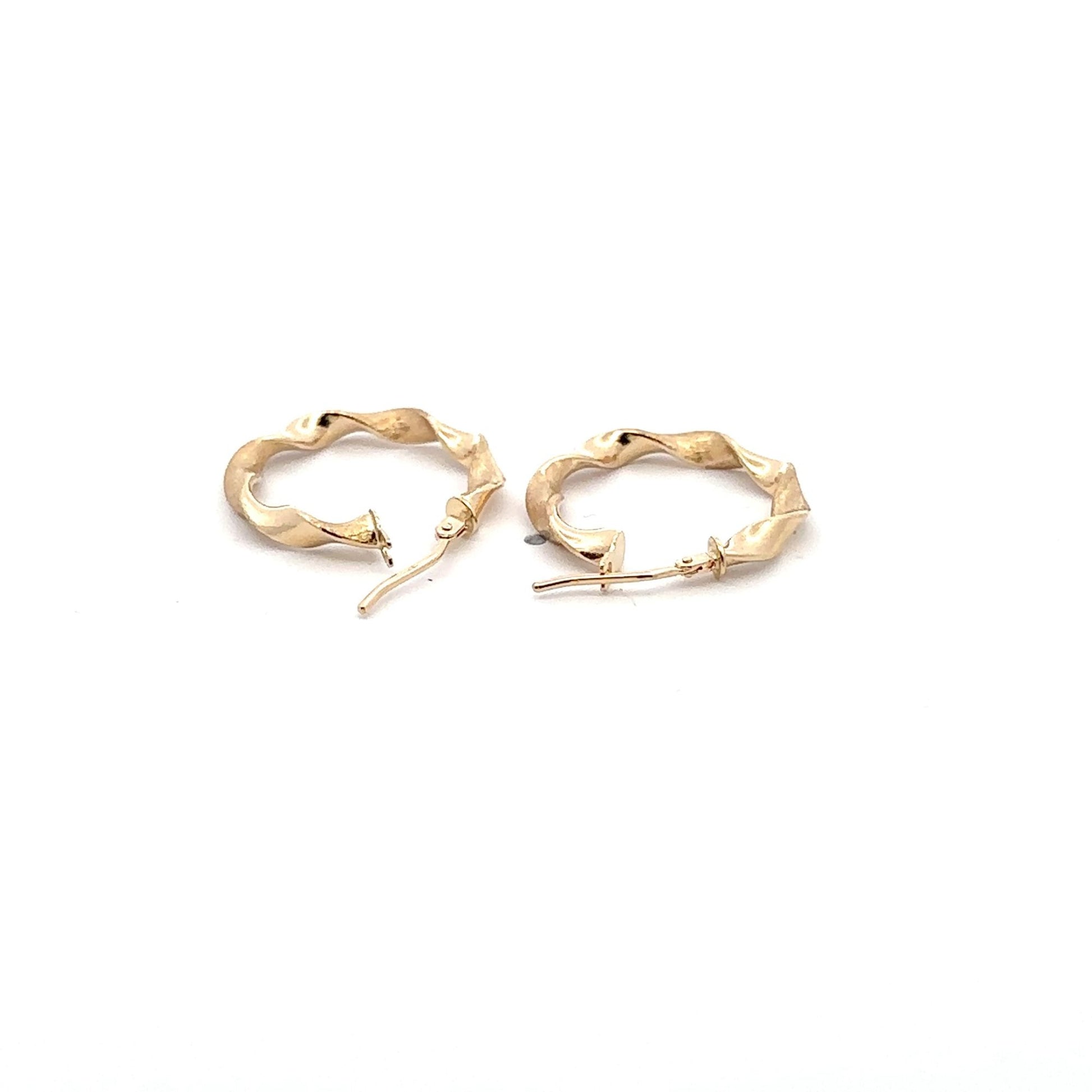 18K Gold Earrings Hoops Loops Twist 1.51 grams - Rafant